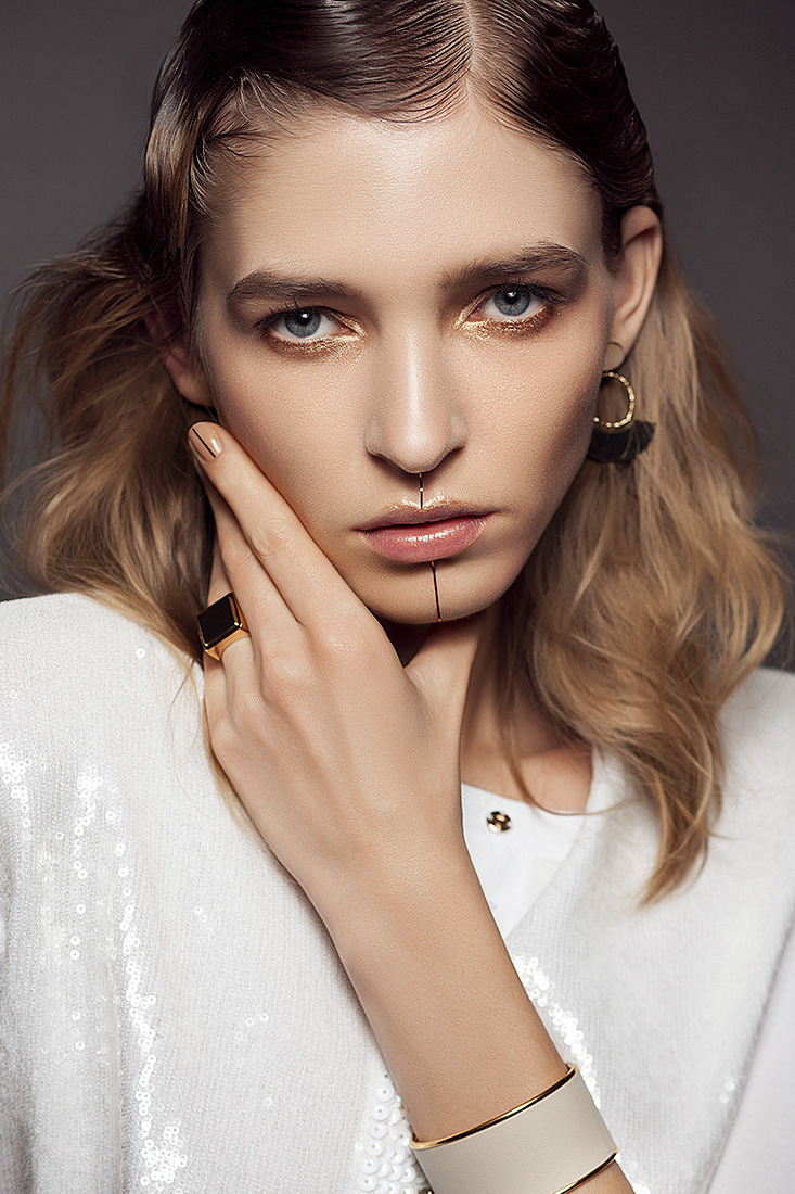 L&#8217;OFFICIEL GOLD starring Kathya - Alessia Laudoni · photographer