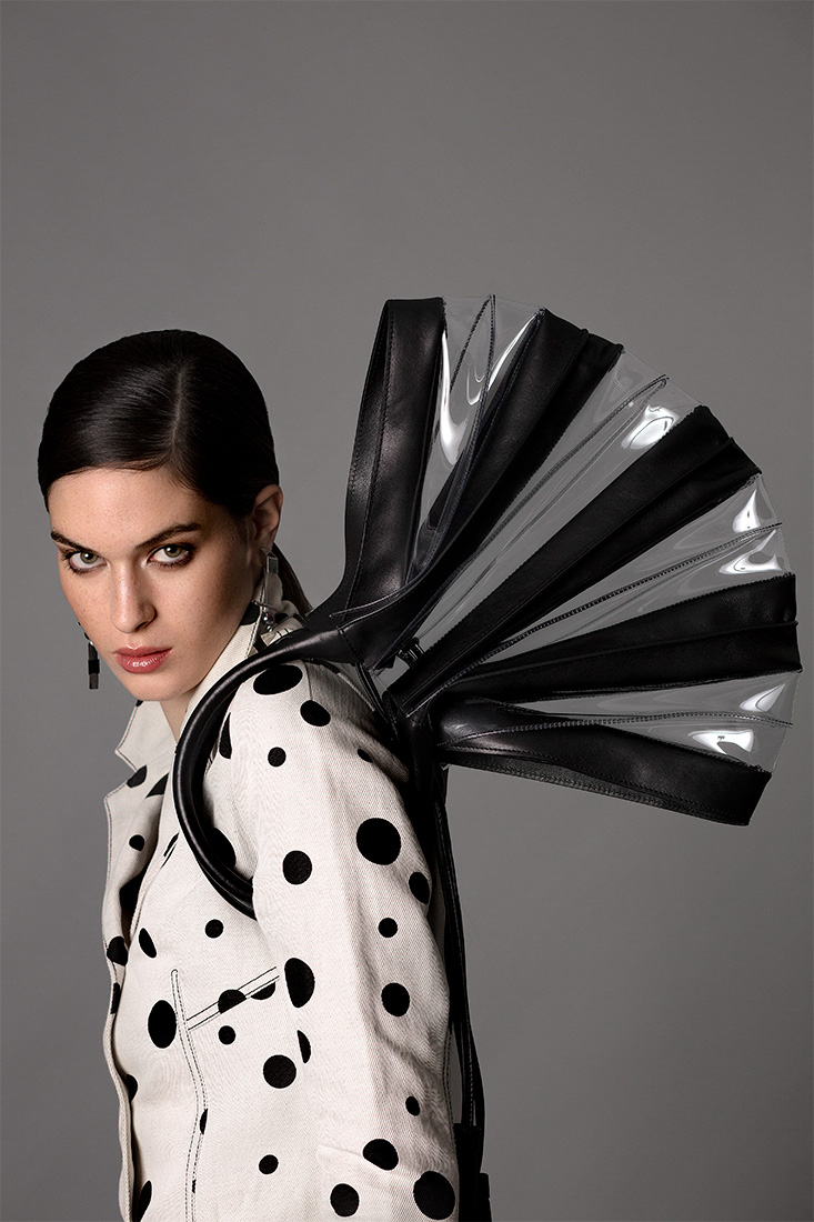 LAVANGUARDIA MAG starring model Mary - Alessia Laudoni · photographer
